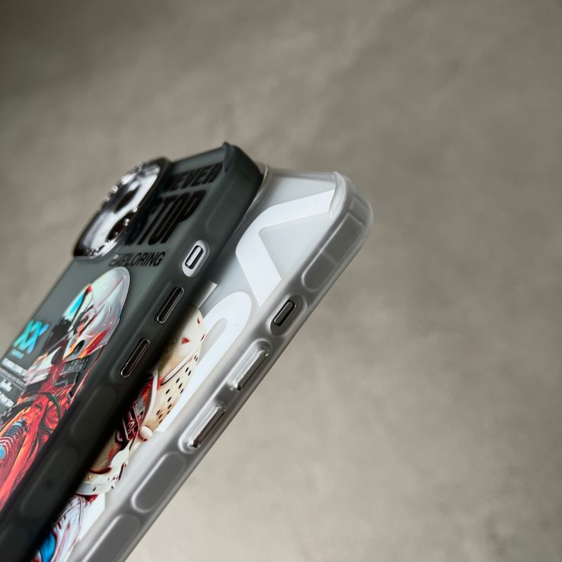 The astronaut's skin feels stylish phone case