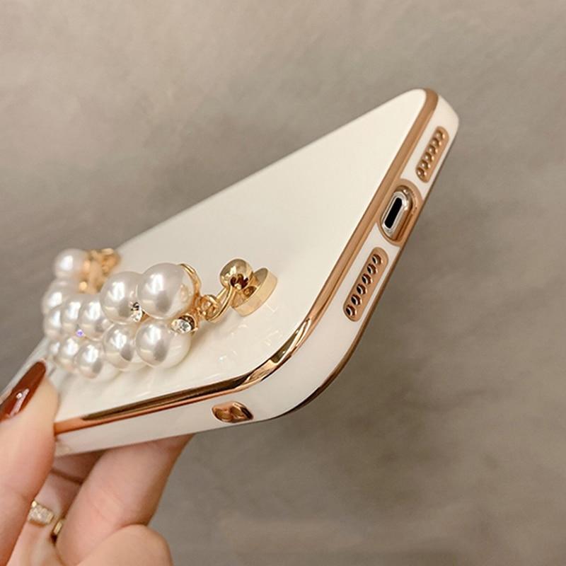 Gloss Pearl Chain iPhone Case